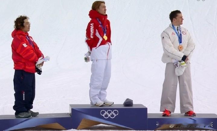 在这里跟大家分享一个小小的趣事，也可以说这件事里有一点小小的玄学在里面——那就是