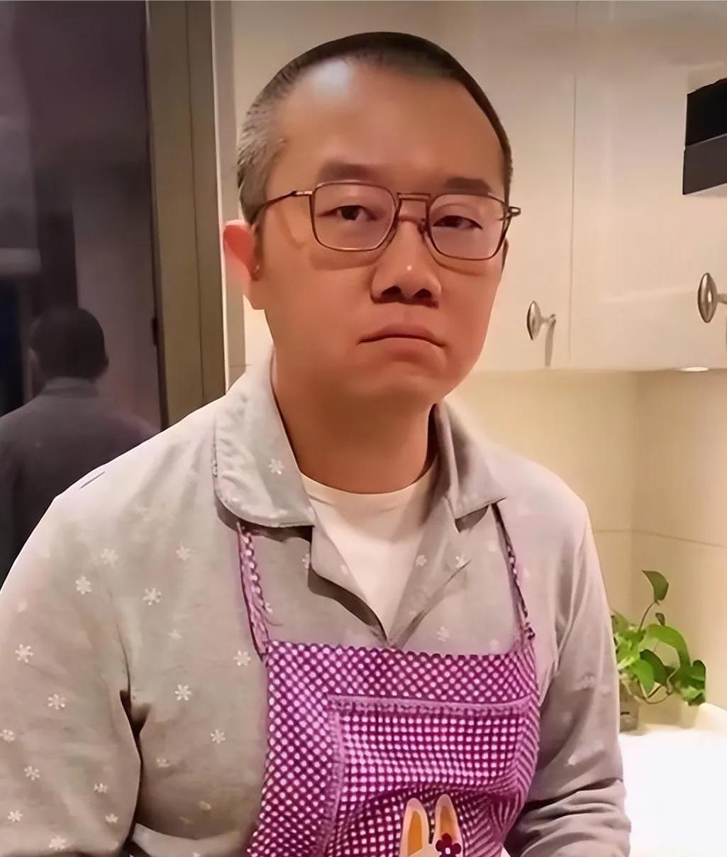 涂磊说：“一个家庭，如果妻子不打扮，不化妆，整日素面朝天，甚至不修边幅，男人不要