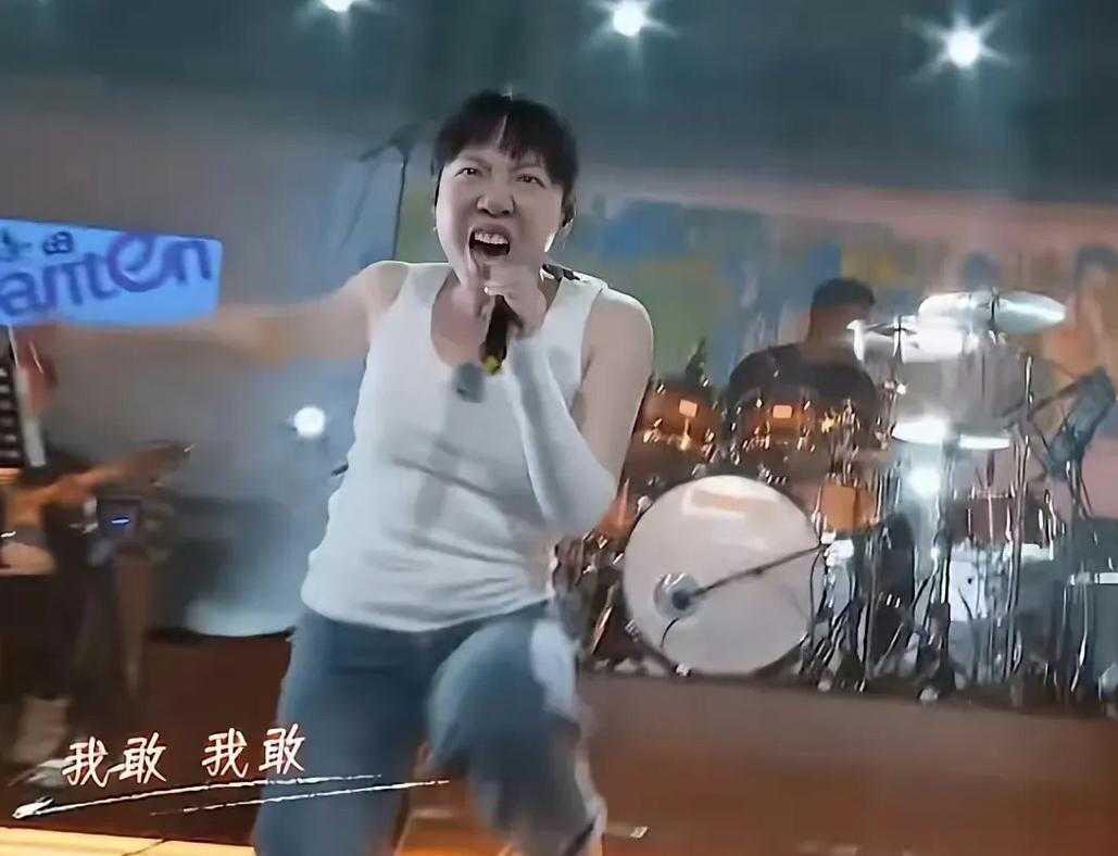 吴莫愁素颜演唱会，确实变化有点大……