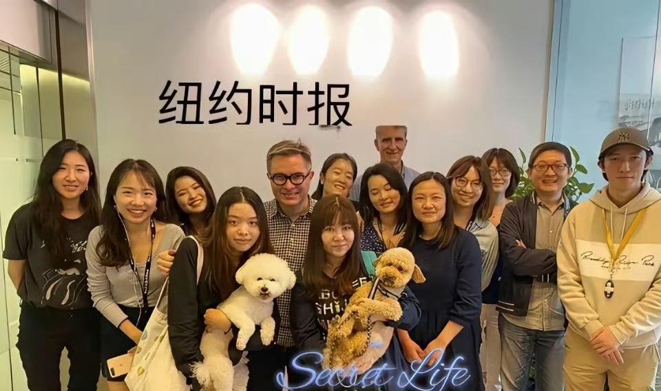 纽约时报雇佣的派往中国的记者和华语频道的记者为何都是华裔女性？近日《纽约时报
