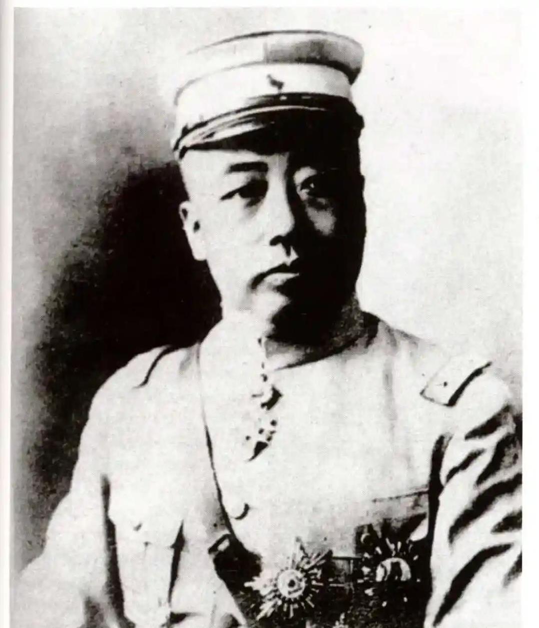 1929年杨宇霆被张学良处决后，他的亲信李景明和王子明便立刻反水，霸占了杨家财产