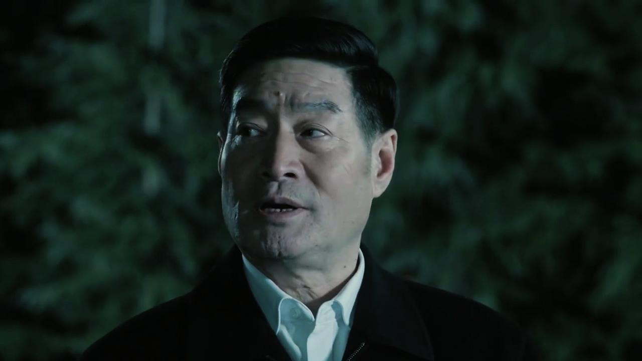 李卫要是到了汉东省，能不能拿捏田国富？咱就这么讲吧！田国富的职务要是放到古代