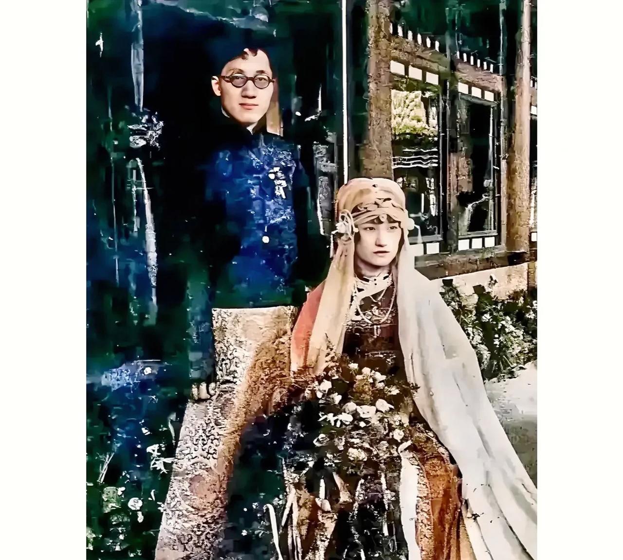风流倜傥的徐志摩，美艳绝伦的陆小曼，这张照片摄于1926年夫妇二人在北京北海公园
