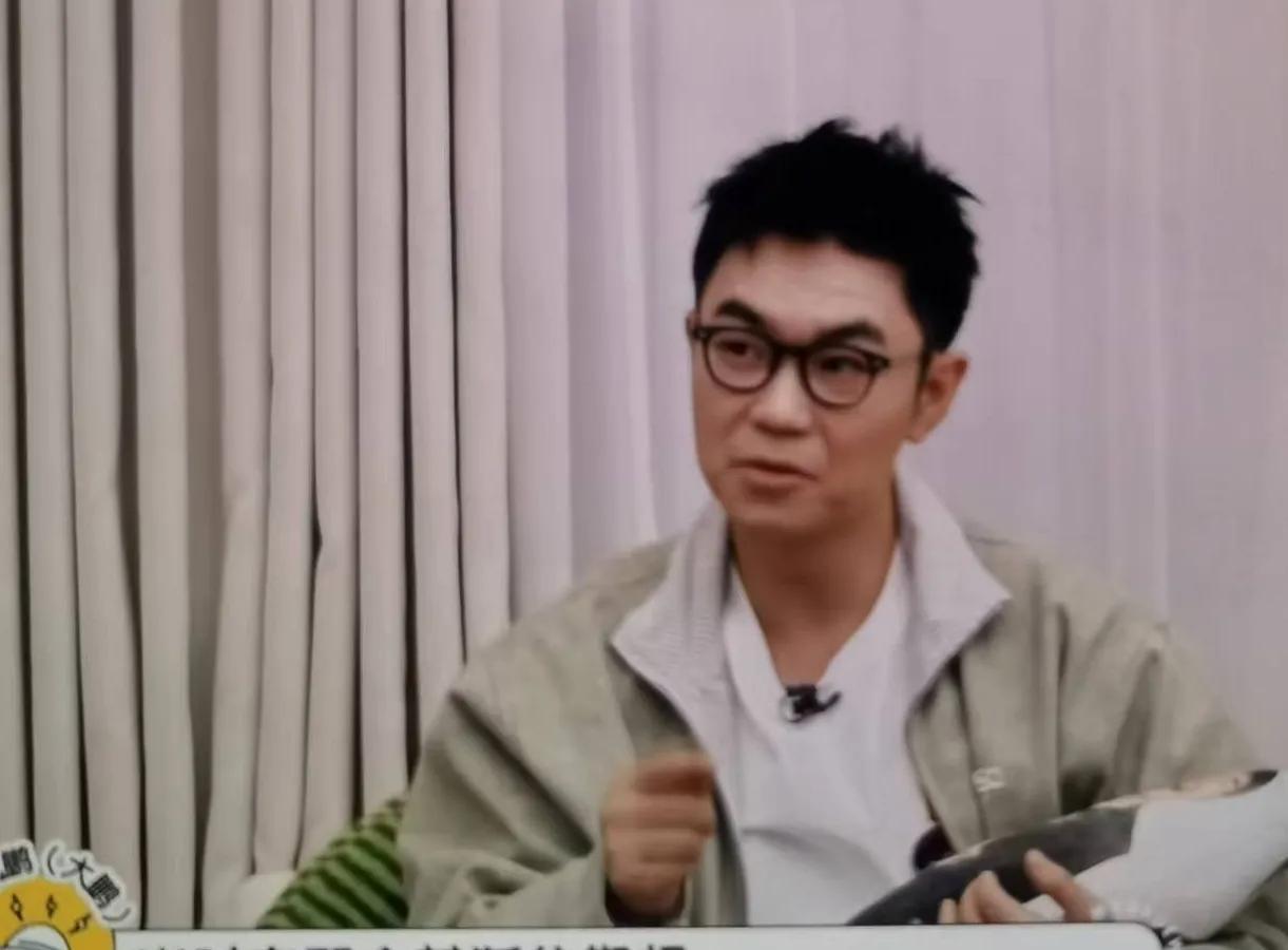 大鹏：“我之前在搜狐有期权，兑换出来有8万多块钱，所以我当时就没有和搜狐签艺人合