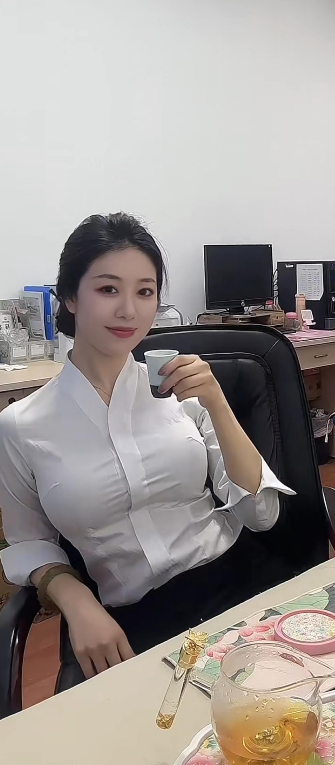 办公室小确幸：一杯茶，一份宁静