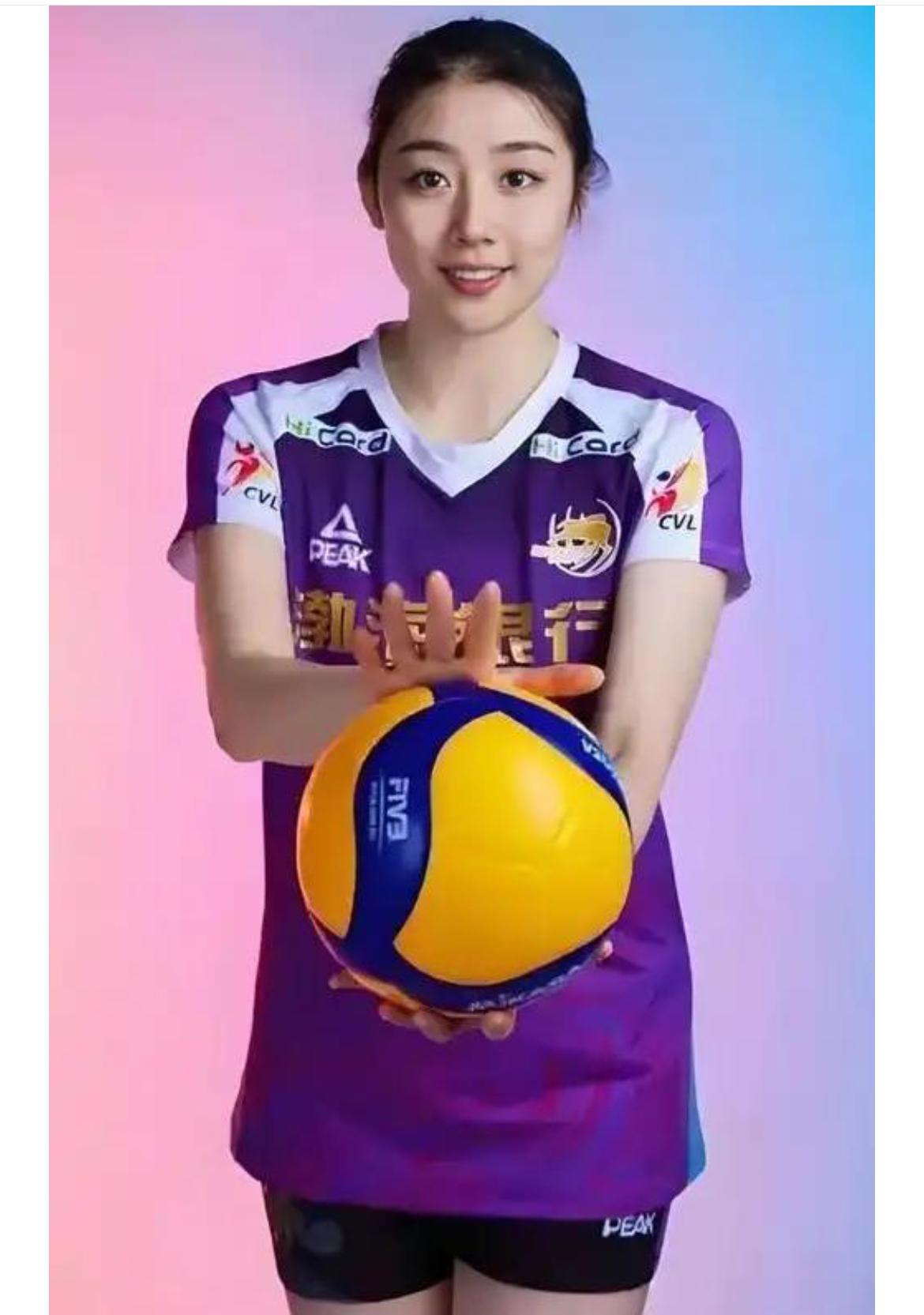 天津女排三将姚笛、孟子璇、陈博雅退役。姚笛退役后手机瓜熟蒂落，水到渠成的自然交