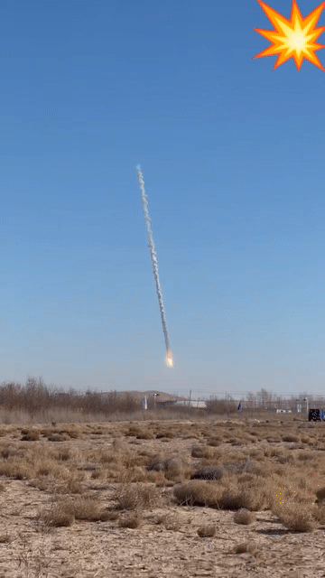 朱雀三号成功入轨，但一级火箭再入回收点火发生爆炸，回收未成功。清晰可见箭体已经回