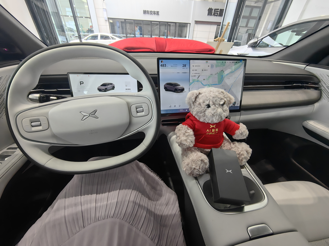 小鹏G6的缺点开了快一周了，只说缺点，优点就不提了，都知道。1.后玻璃因为后