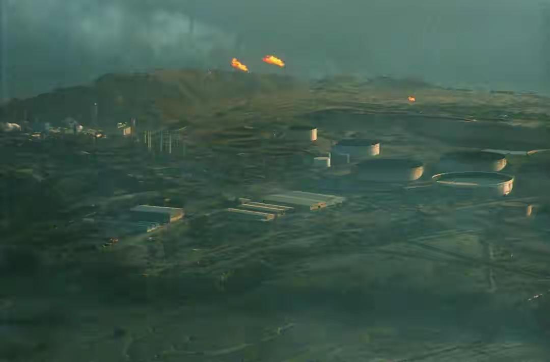 炸穿伊朗命脉！中东史上最大轰炸打响，特朗普一句话，全球油价悬了刚传来重磅消