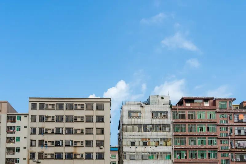 这是在杀熟啊！房东跟租客说房租要从2000涨到2500，租客当时就说不租了