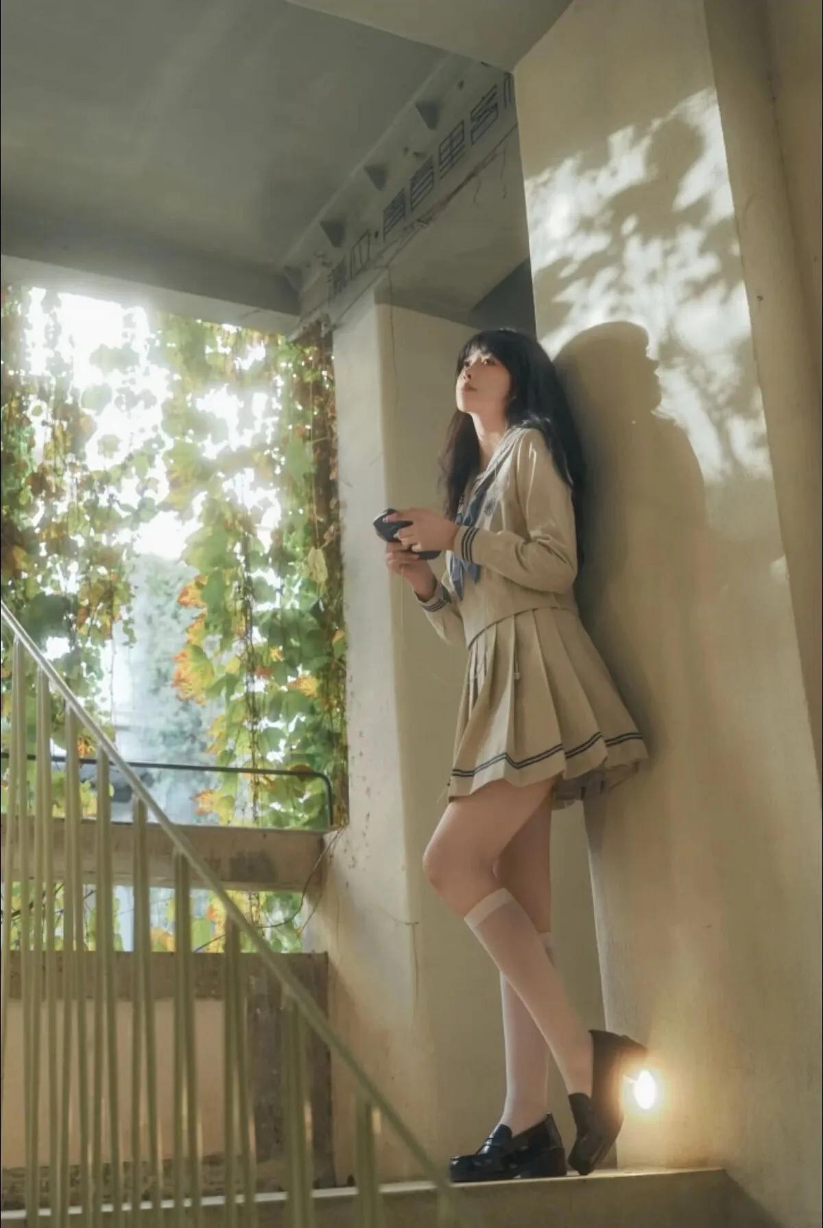 优雅自信穿搭分享绿色心情今日分享随手拍照片