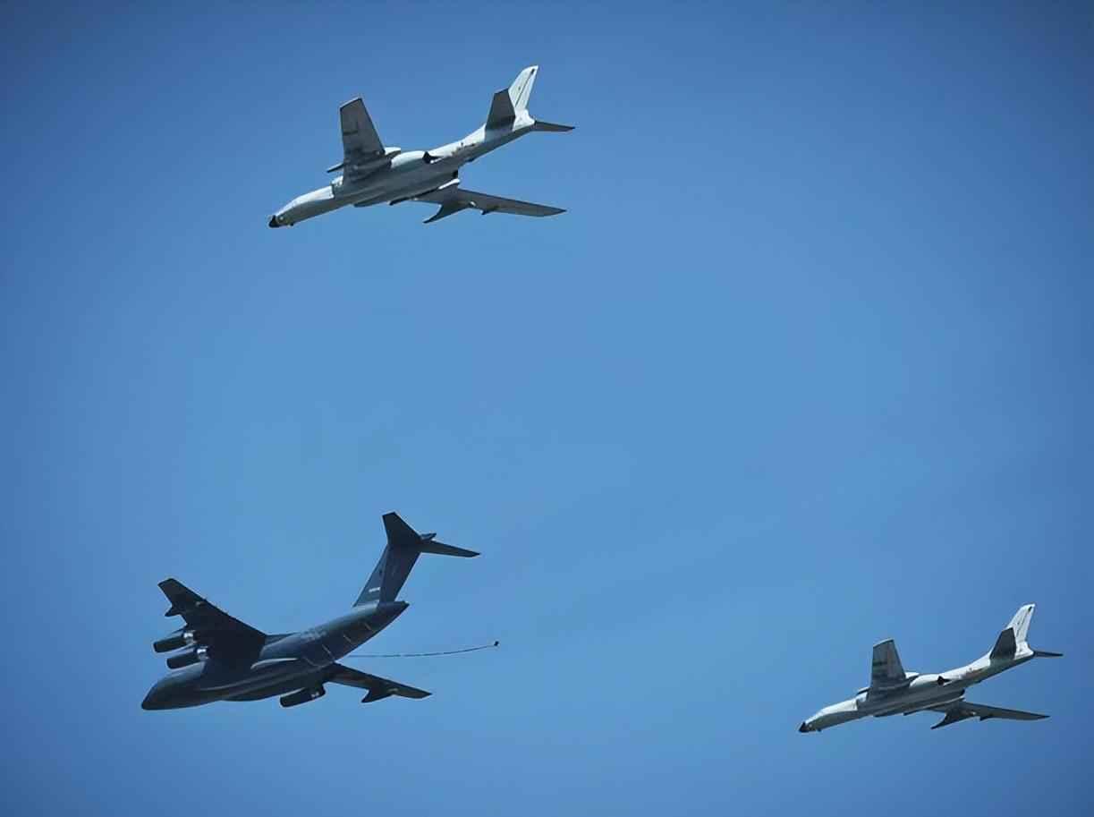 轰炸机抵近首都，美国拒表态，日本承认波茨坦公告，求中国一件事最近东京都政府大