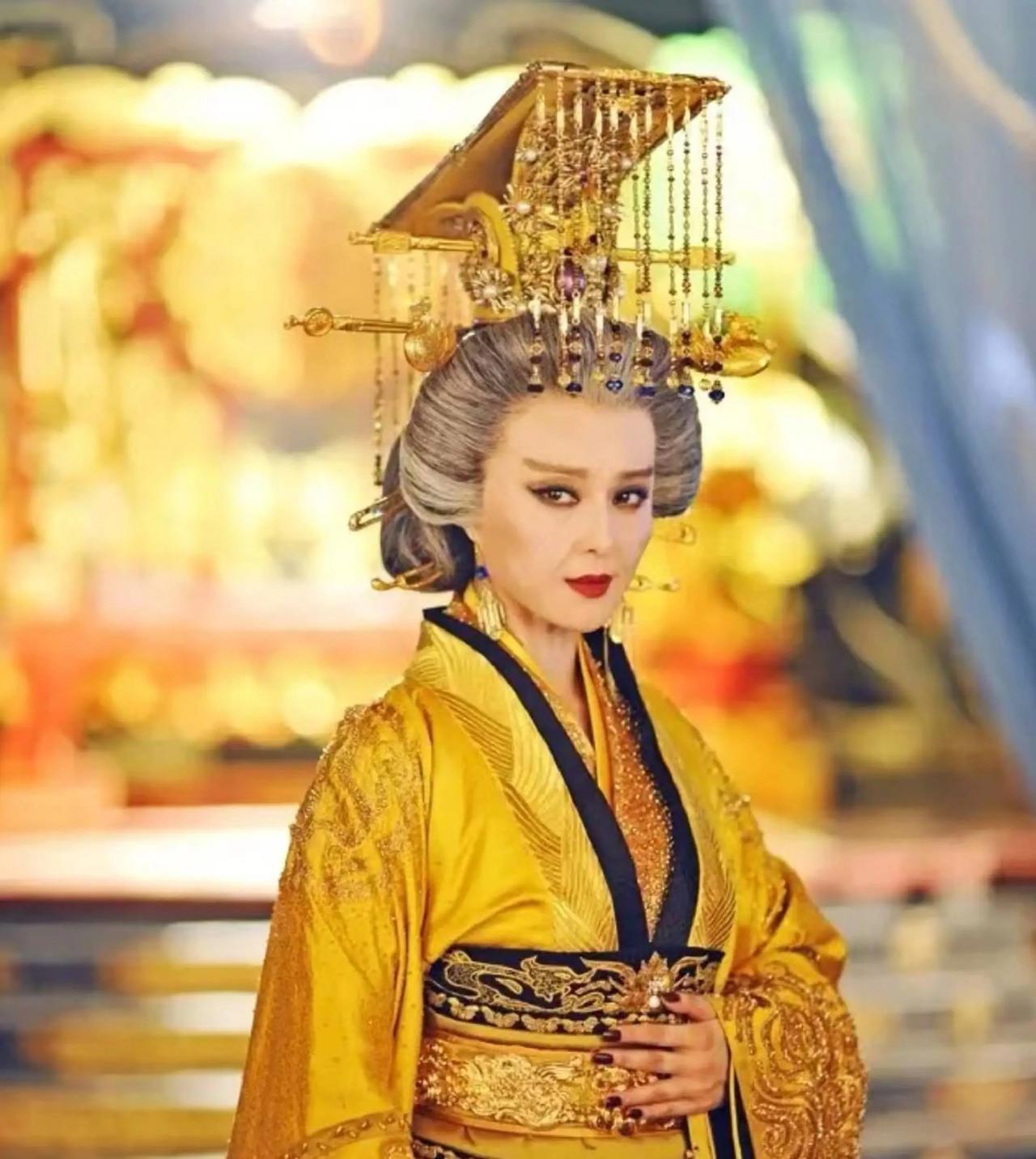 705年，82岁的武则天被逼退位，临终前，她对着儿子李显留下了一道短短11