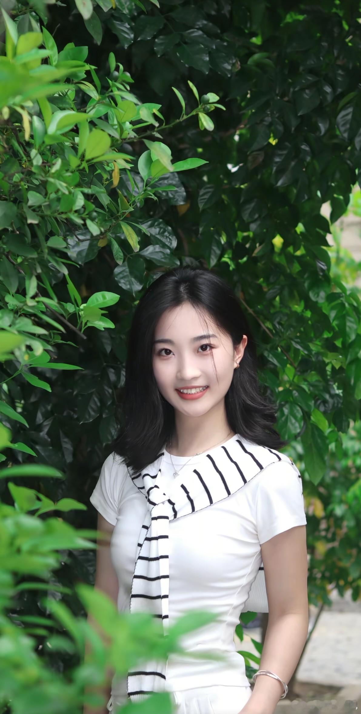 气质穿搭小姐姐清纯甜美