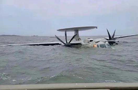 空警600坠海？一张照片露了馅，识破西方谣言就靠这招！福建舰接连成功弹射