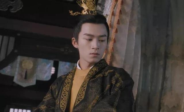 公元530年，北魏权臣尔朱荣入宫觐见皇帝元子攸，忽见几名武士拎着刀窜了进来。尔朱
