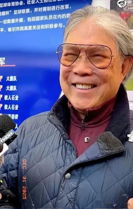 12岁摘冠军，爷爷哭了78岁的霍震霆，当众红了眼眶。只因为孙子霍中曦游了