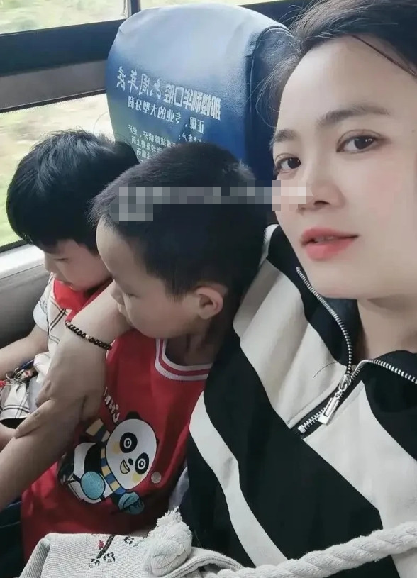 堂哥都四十五了还没结婚，叔叔急得头发都白了许多。最近媒人给堂哥介绍了一个女的，年