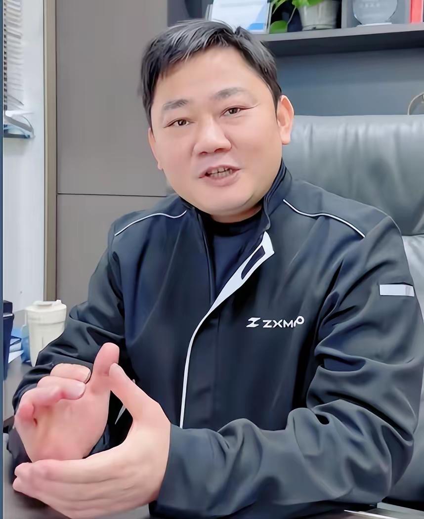 张雪机车创始人：张雪​1987年生人，今年39岁。张雪机车创始人、总设计师，