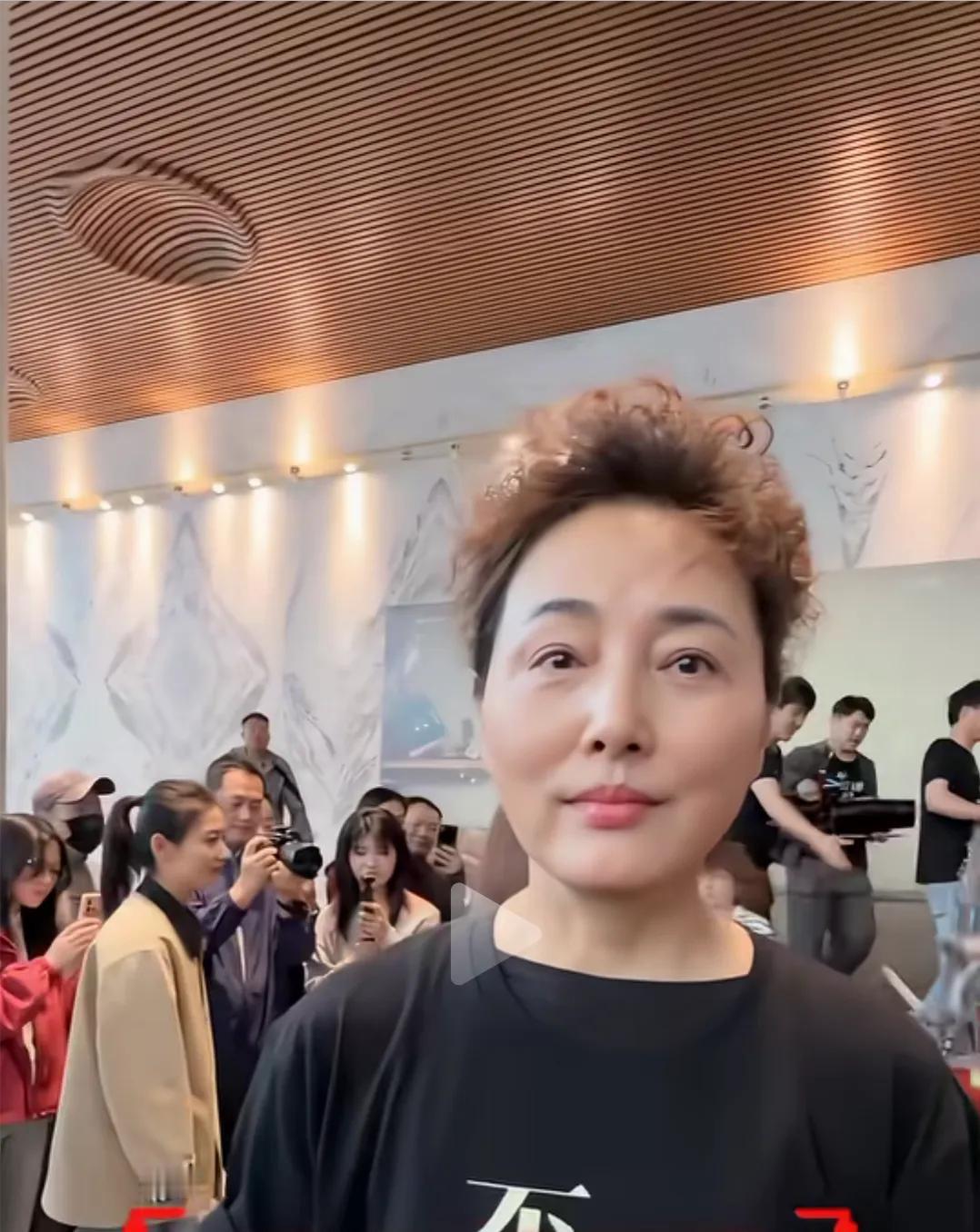 男人婆张延，虽然不那么娇弱，但也是非常漂亮的，只不过身体非常健康。张延如果不嫁