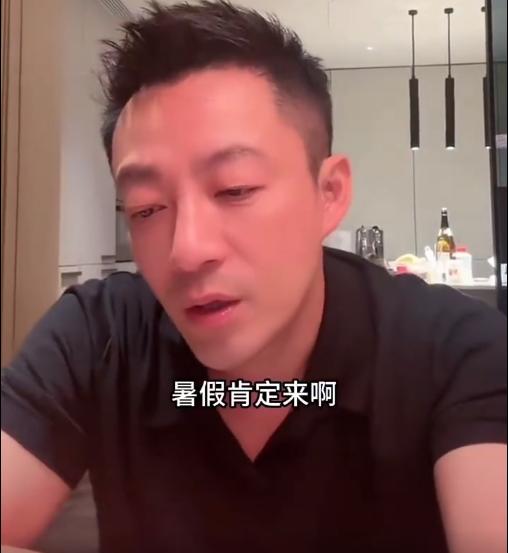 大s去世后，最难的人不是具俊晔，不是黄春梅，也不是小s，而是汪小菲！他雨中