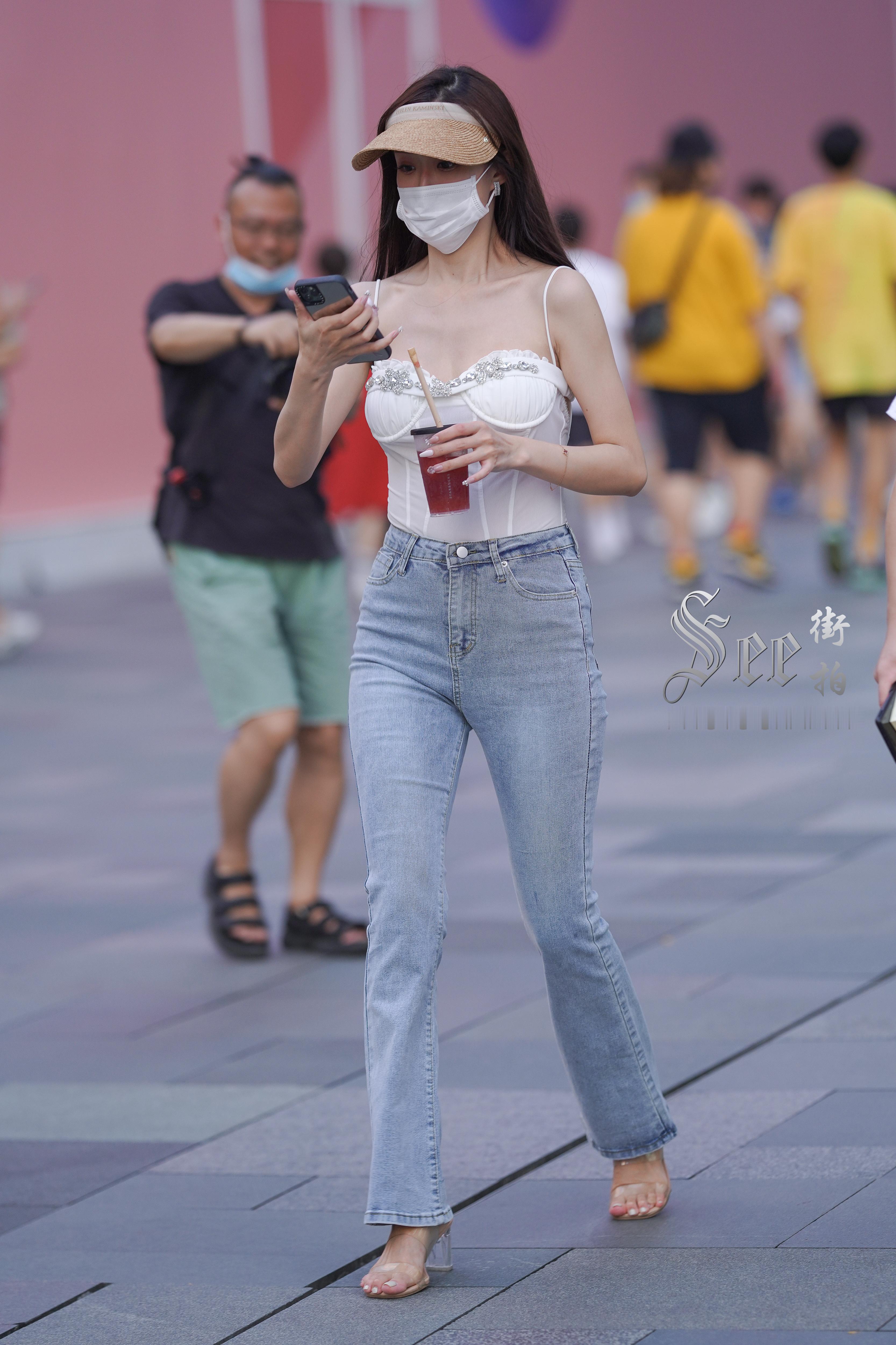 喇叭牛仔裤甜美青春~~​​​