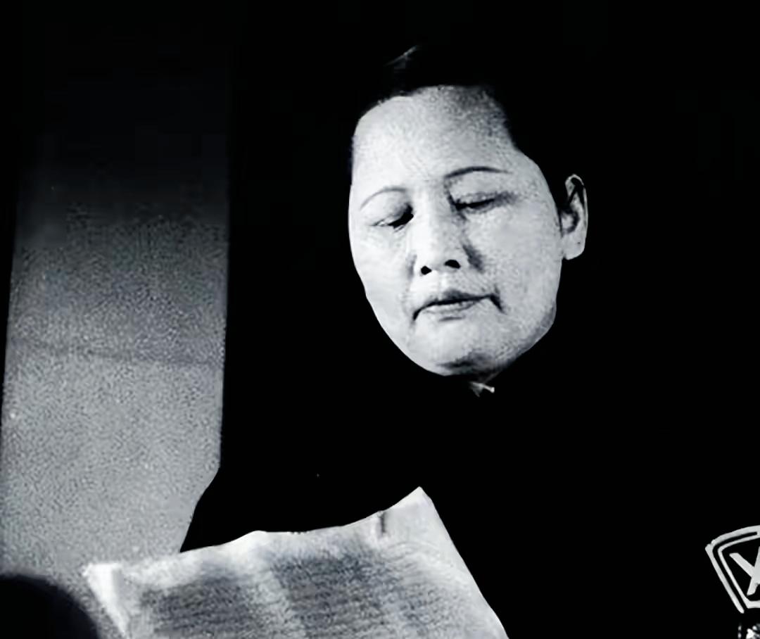 34年后宋庆龄才说出来：红军快饿死那会，我拿孙中山家底偷偷救的命！19