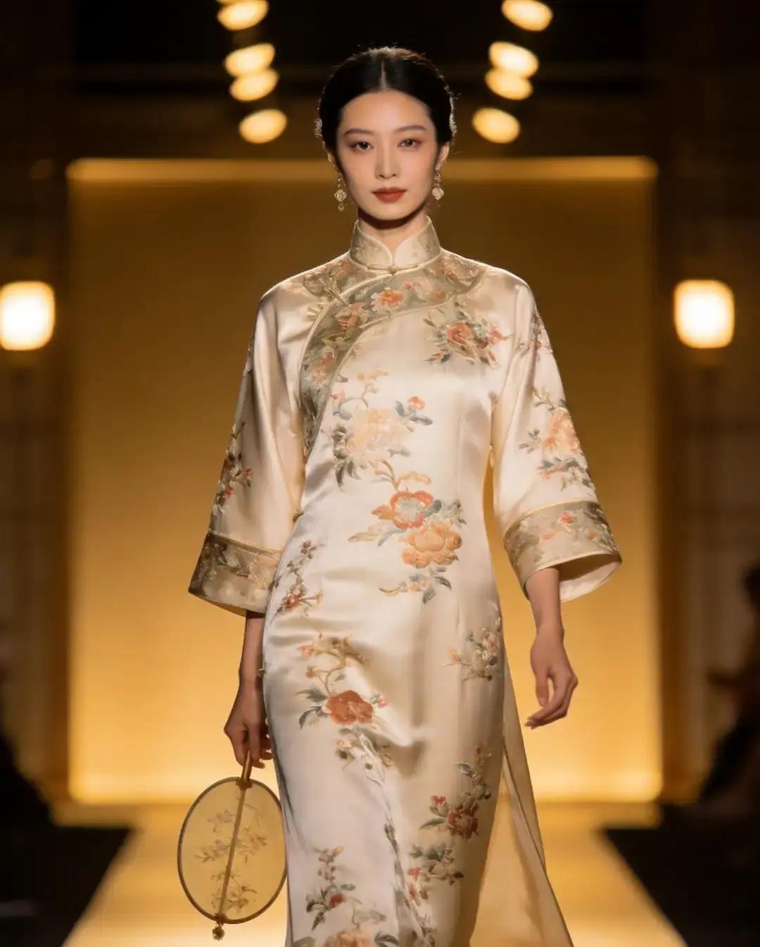 活了大半辈子才看明白，所谓女人命好，根本不是生在金窝窝里或者嫁个腰缠万贯的老公