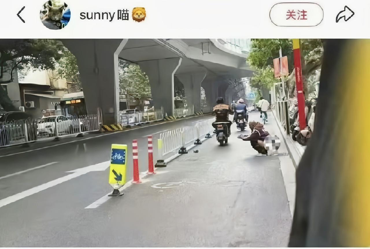 阿三在南方某地闹市的马路边当众输出！这是阿三在全球唯一发挥最稳定的技能。无论在漂