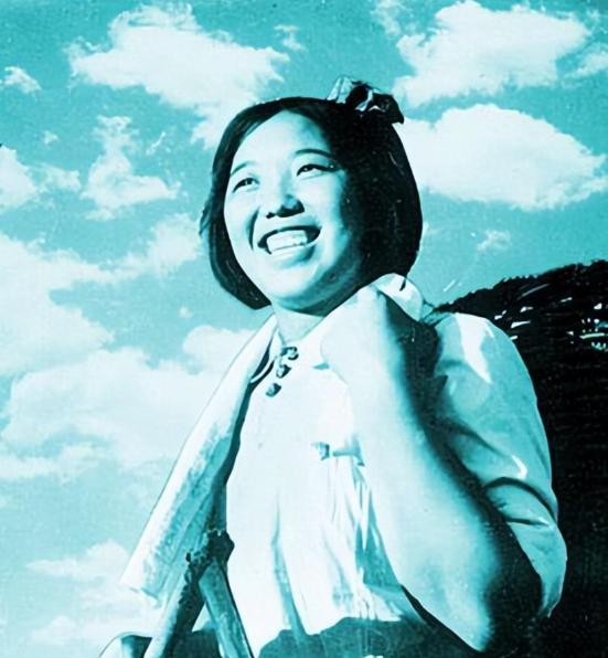 1983年6月，天津市委组织部宣布了新的领导班子名单，邢燕子得知自己不再担任市委