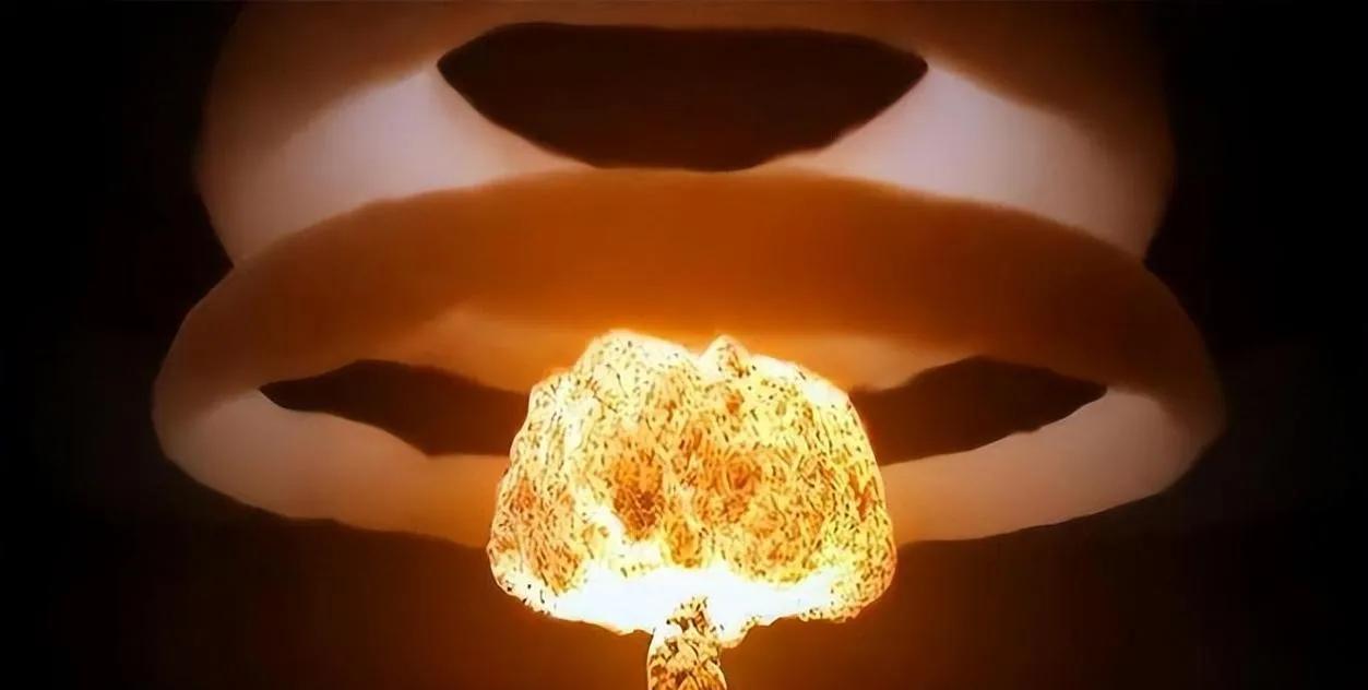 俄乌战争俄罗斯至今未用的大杀器：1、图160战略轰炸机—杀鸡焉用牛刀2、苏5