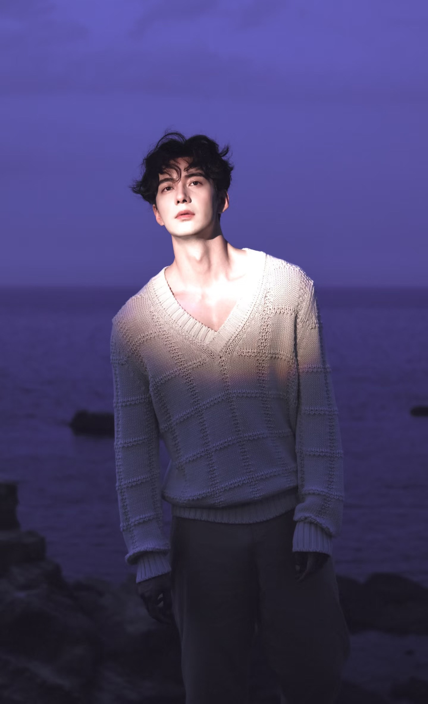 《枭起青壤》开播即爆，势头太猛了！目前热度已突破24000大关，不仅是鹅今年的现