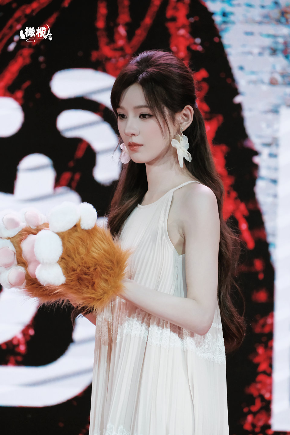 张予曦张予曦听到姐姐抽我的反应张予曦今天活动太美了姐姐太漂亮啦