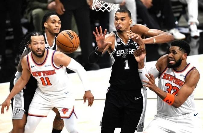 不出意外！随着马刺104：105尼克斯，NBA本赛季总冠军概率如下！1：马刺（