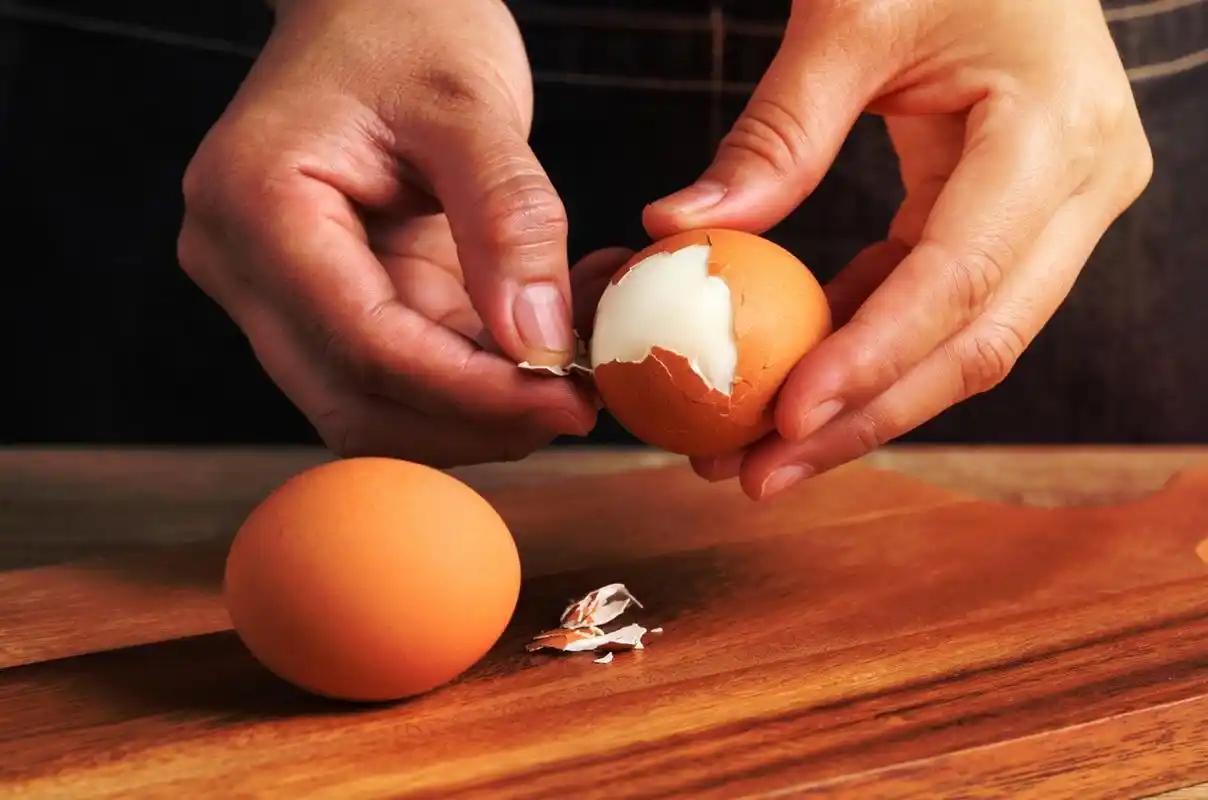 有人问，每天吃个鸡蛋，蛋白质够不够？我就想反问一句：你把“蛋”字去掉，每天吃一整