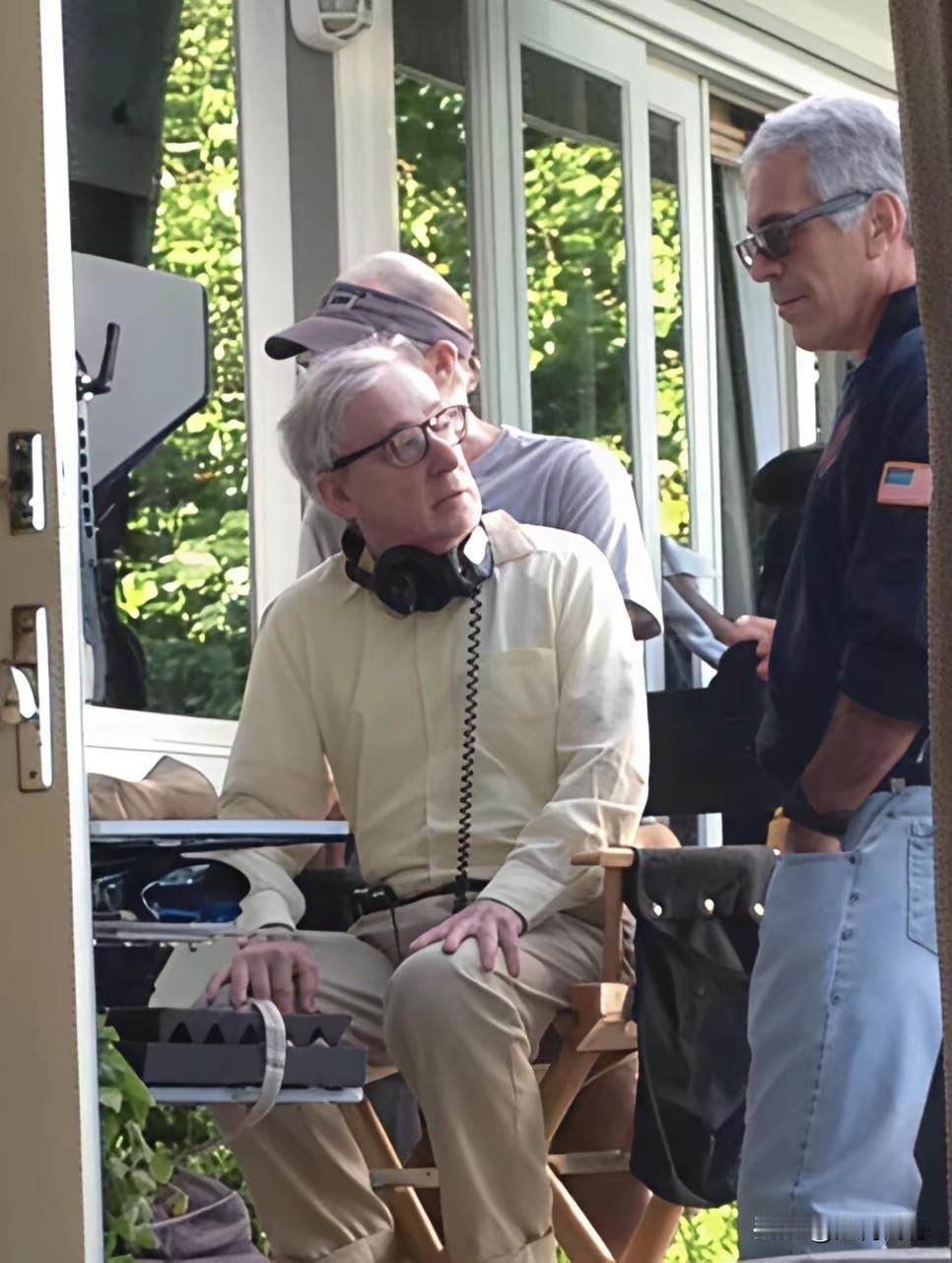 与爱泼斯坦在一起混的人，有一个算一个，有一头算一头，基本上都是有特殊癖好的，画面