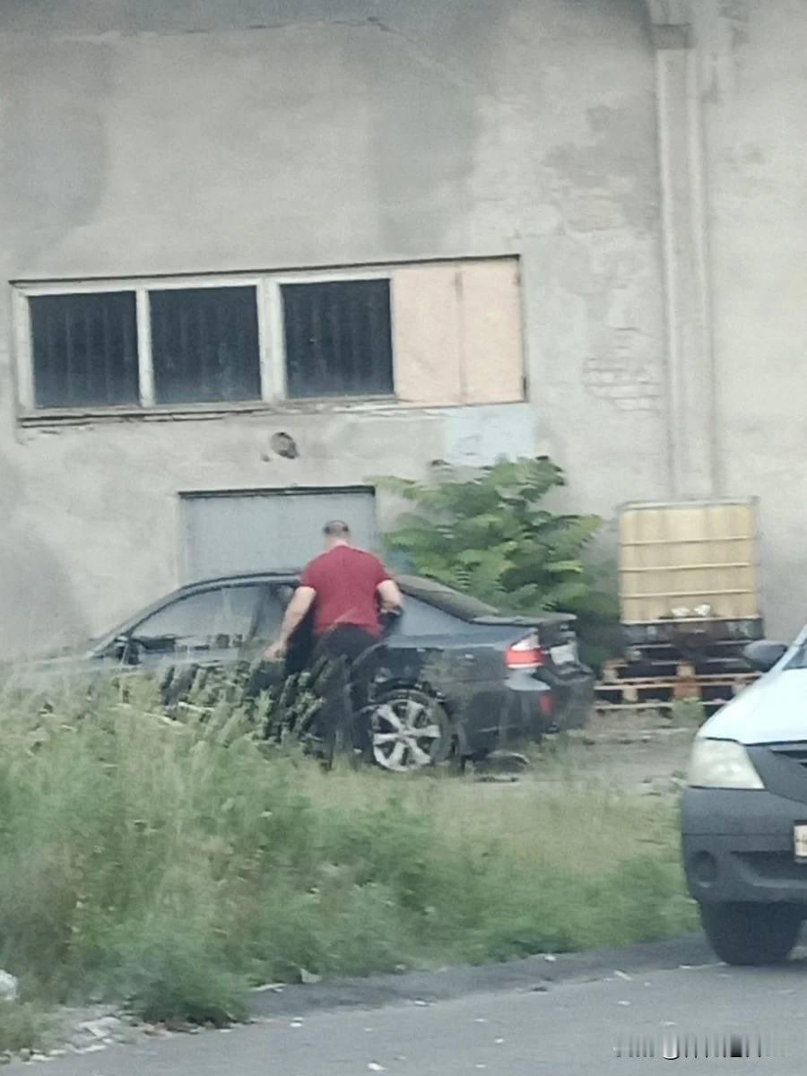 在顿涅茨克，乌克兰士兵消灭了叛徒奥列格·舒托夫，他是所谓“顿涅茨克人民共和国国家