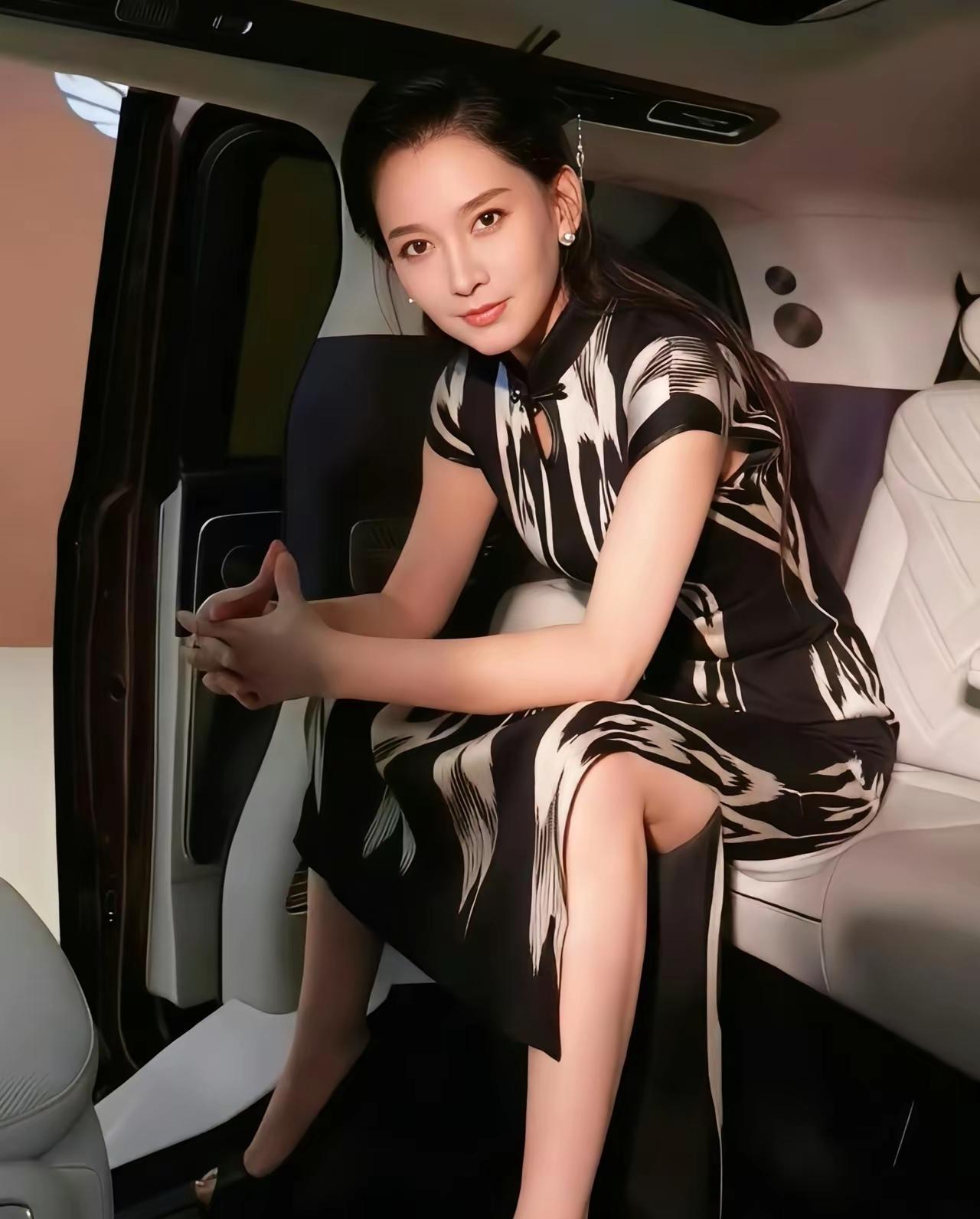 森林北这也太霸气了吧，岚图梦想家找森林北当代言就是很对的，找任何一个演员都不会有