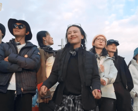 马思纯编完你的编你的在花少旅途中，马思纯把“编辫子”变成了闺蜜间的专属仪式感。