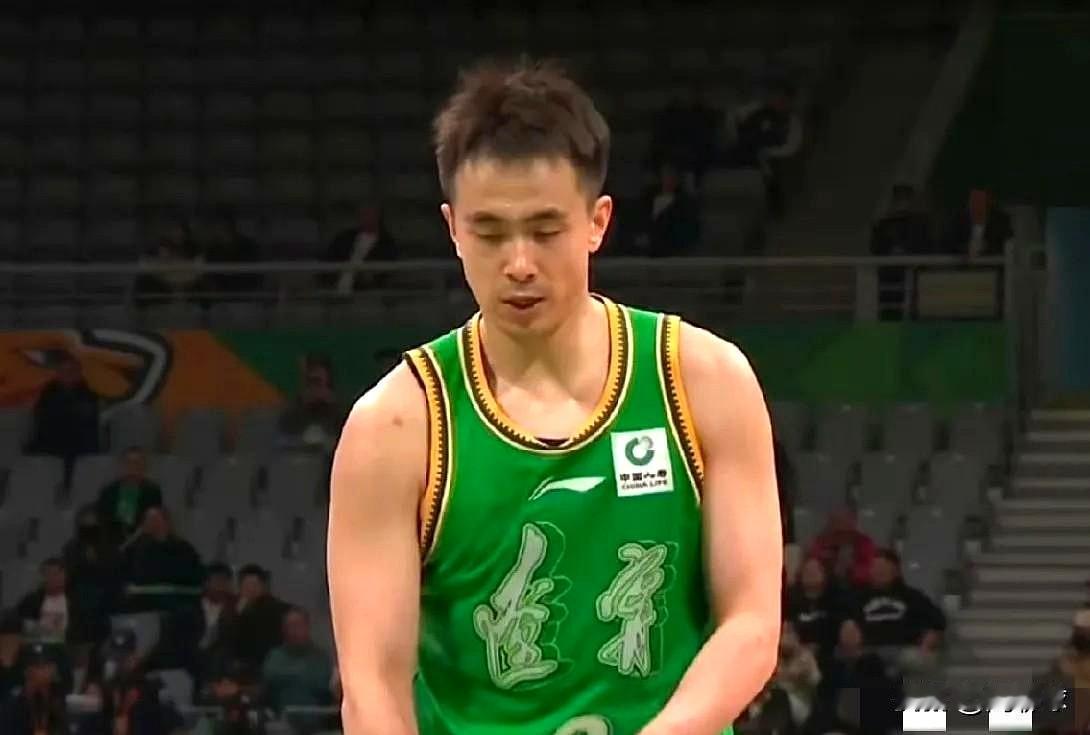 哎呀，看了辽宁这场球，我就知道为啥能赢得这么轻松了！赵继伟，我的天，他真是把比