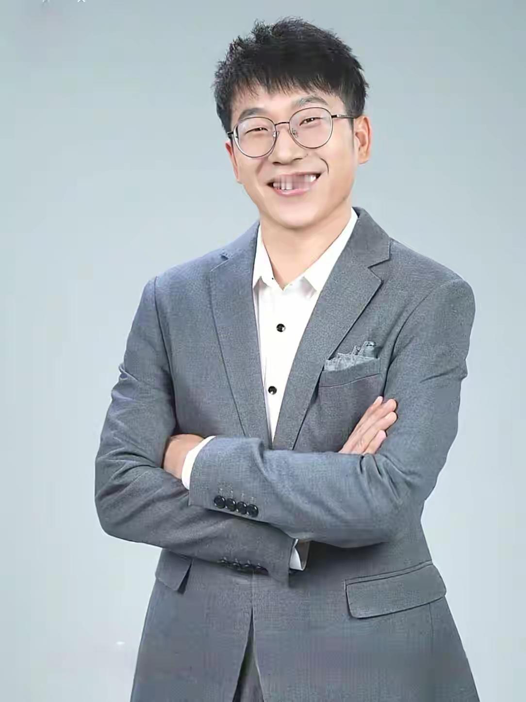 明明这一步，走得不值……明明离职声明中公开声讨管理层，话是说痛快了。但我告诉