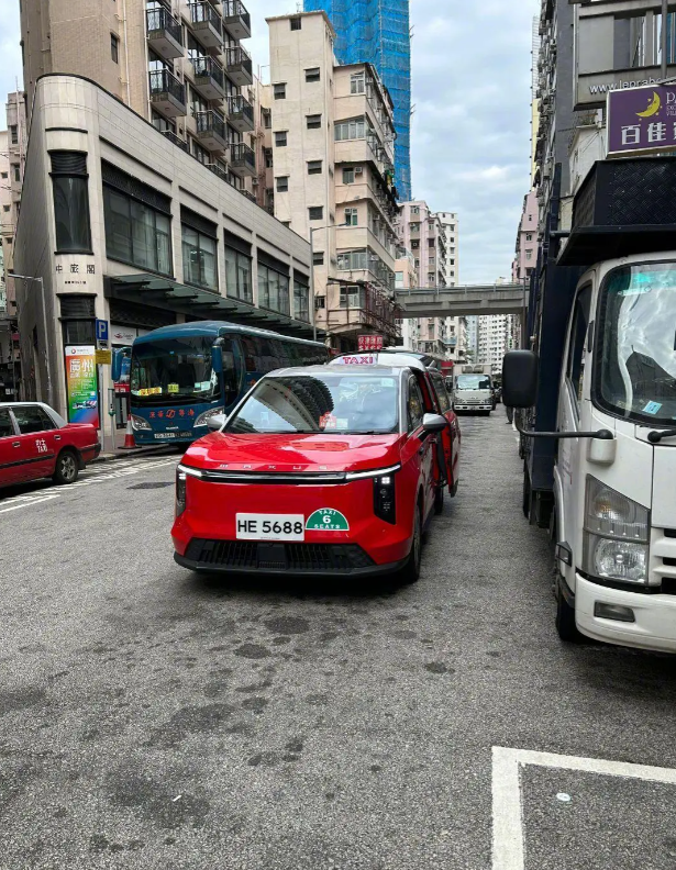 香港的新出租车，紧跟时代呀！