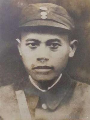 涂正坤涂正坤，原名涂正生，男，汉族，1897年11月生于湖南省平江县。1925