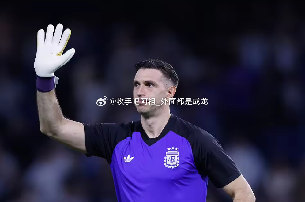 在今日的国际友谊赛中，阿根廷以2-1小胜世界排名第118位的毛里塔尼亚，表现未达