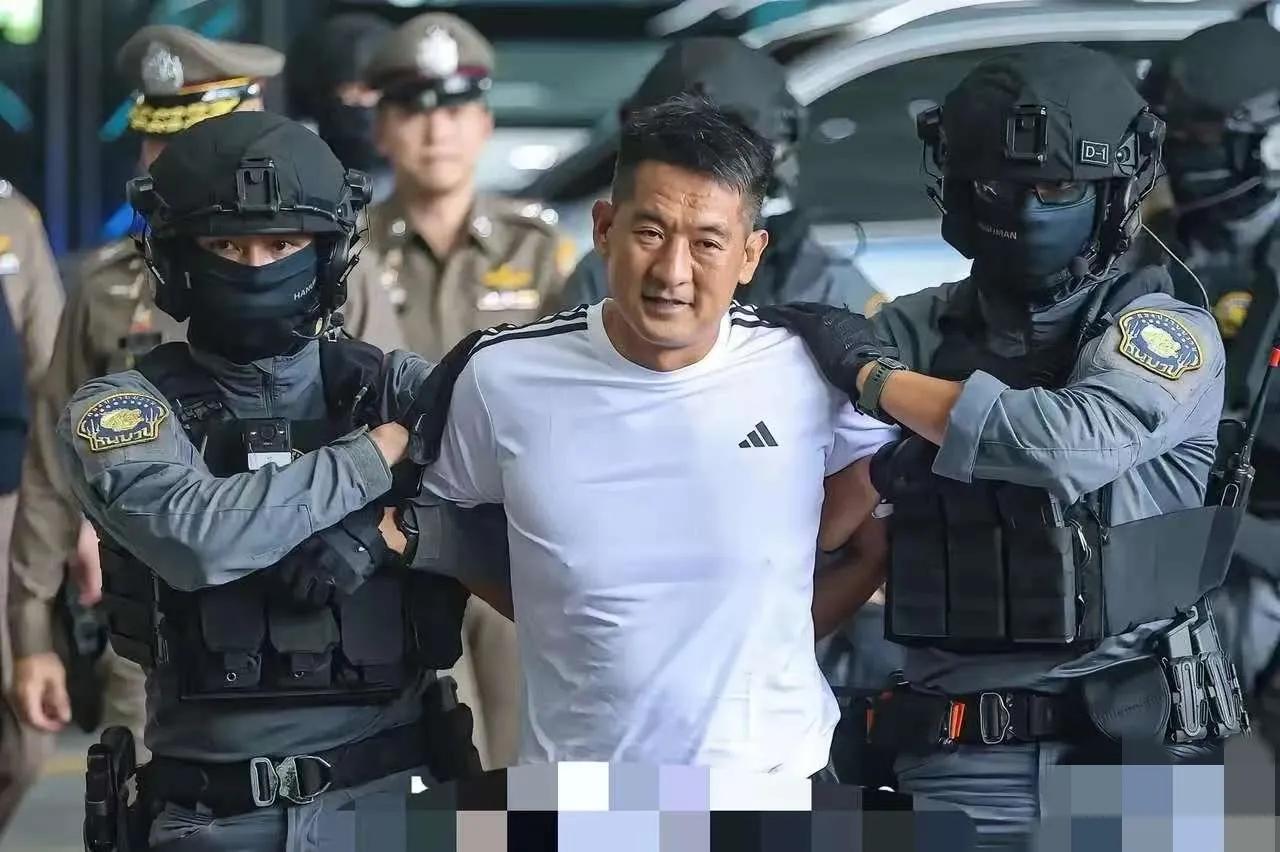 诈骗2.7万亿，建200多个赌博平台的佘智江在国外有多嚣张看看抓他的时候刑警就知