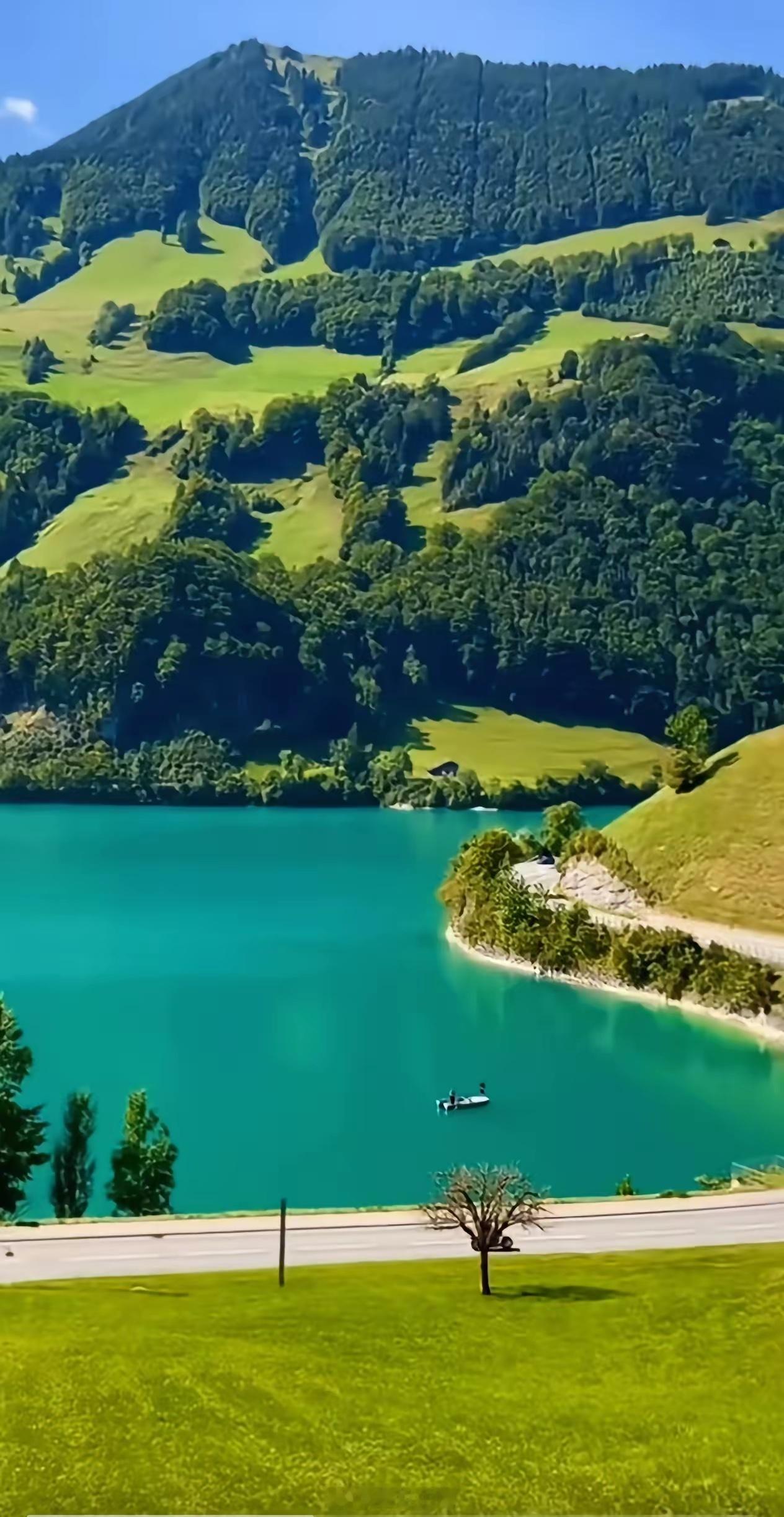 股票投资的正确理念：简单、核心、可落地1. 价值为根：买股票本质是买公司股权，优