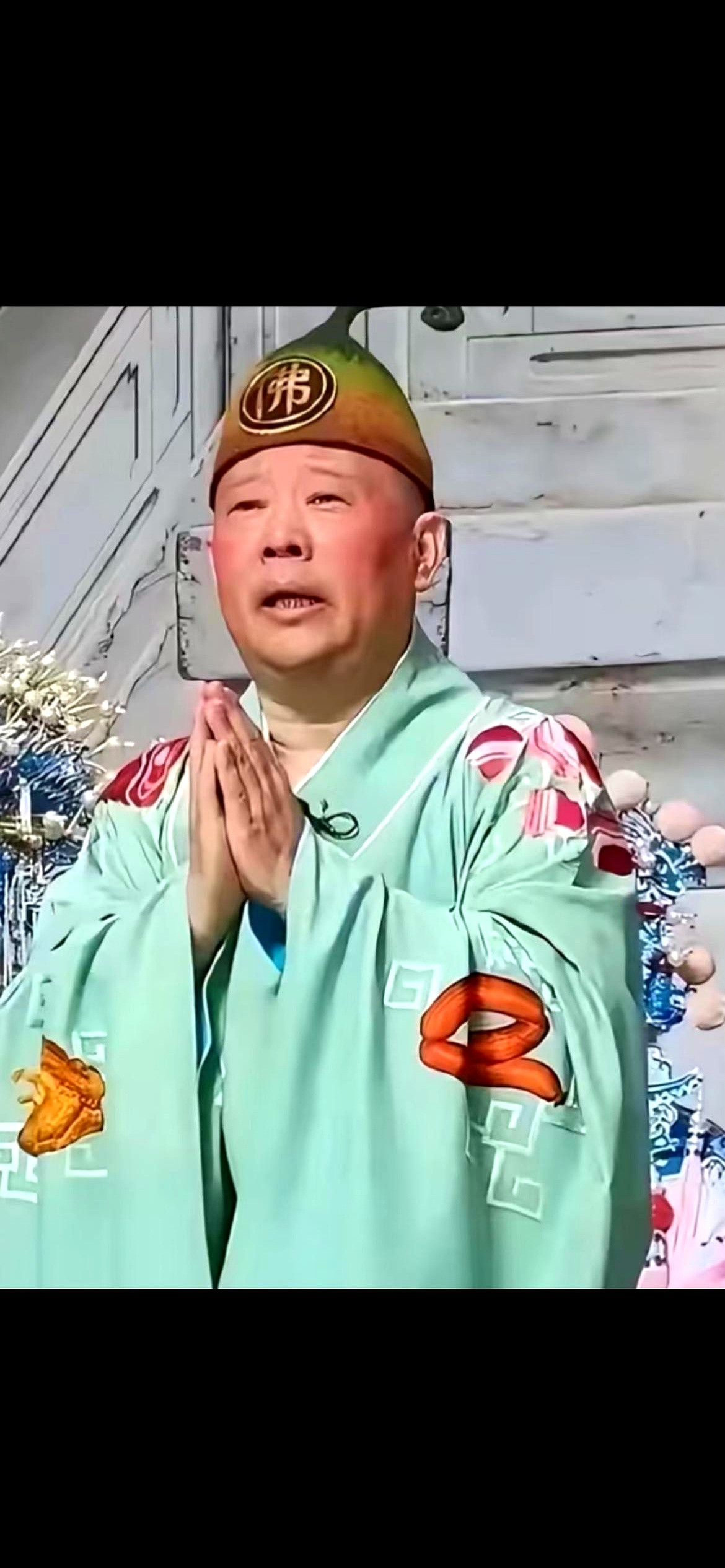 刷到热议时，满屏在问：同样动了《游击队之歌》，杨坤安然，郭德纲为何摔跟头？这不是人情薄厚，是流程冷硬