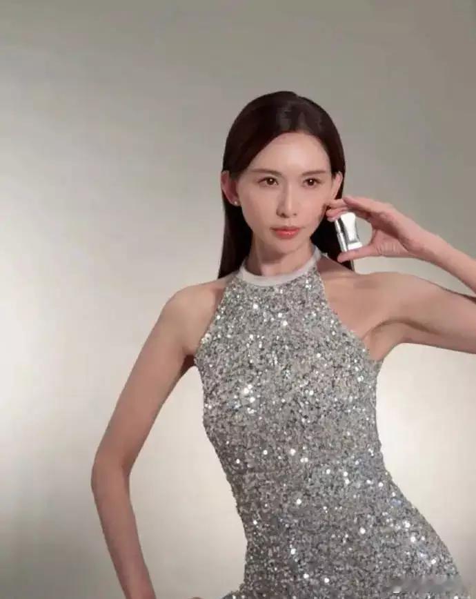 分享娱乐52岁林志玲状态惊艳一举一动都透着优雅