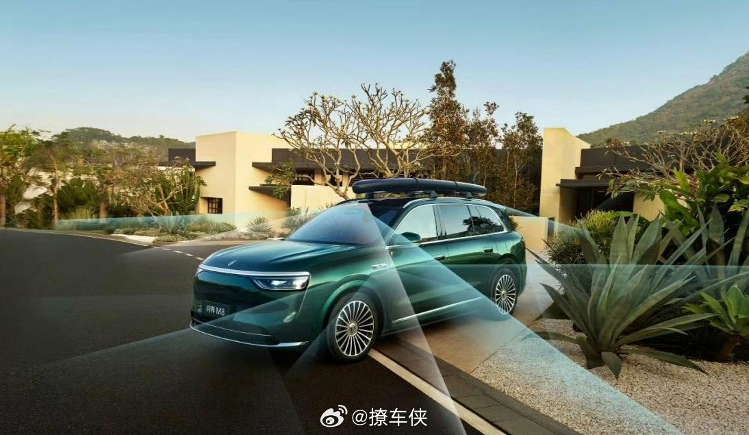 问界m8升级四激光雷达问界M8这次直接整了四个激光雷达，前后左右安排得明明白白