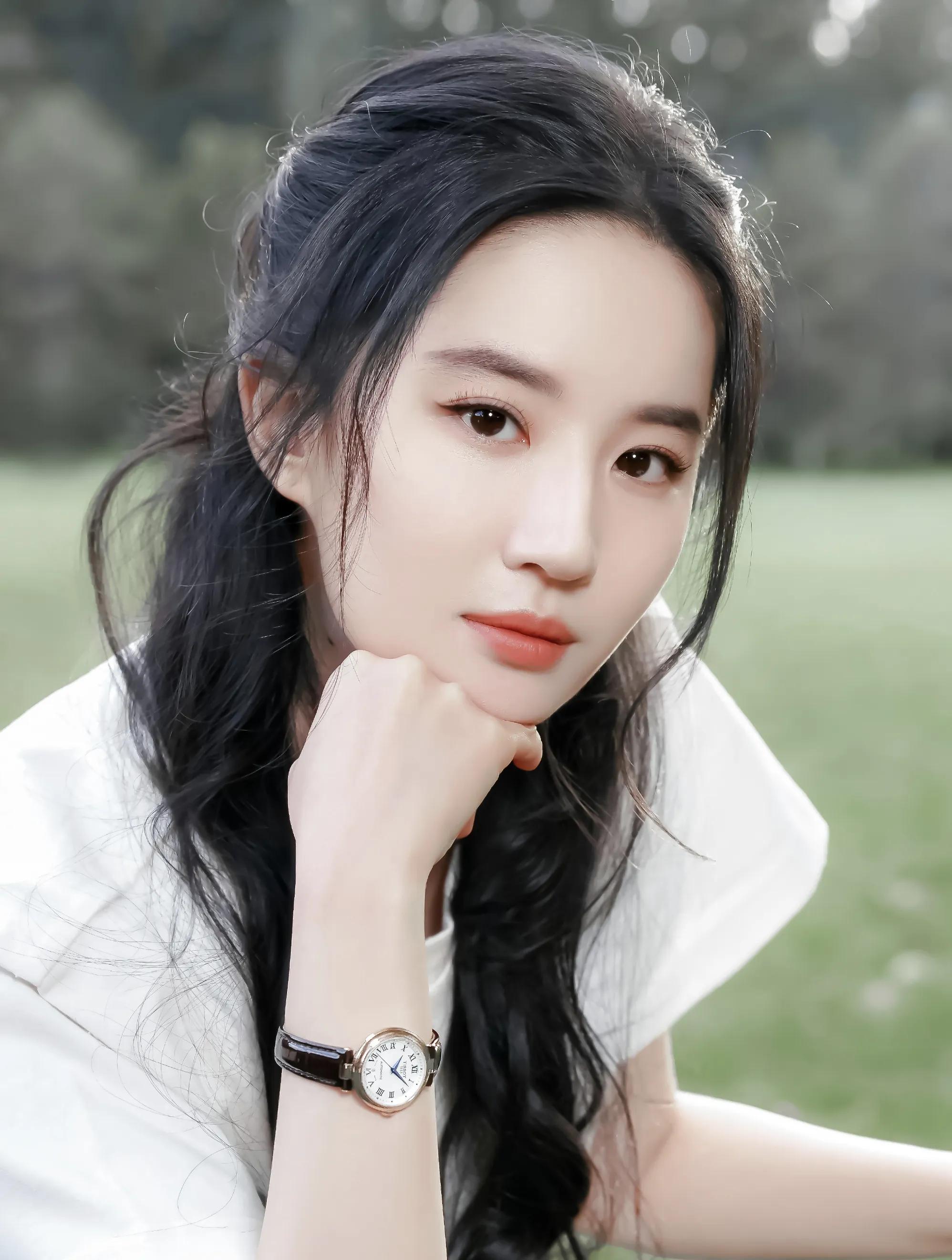 神仙姐姐刘亦菲女星写真：国色天香、绝代佳人
